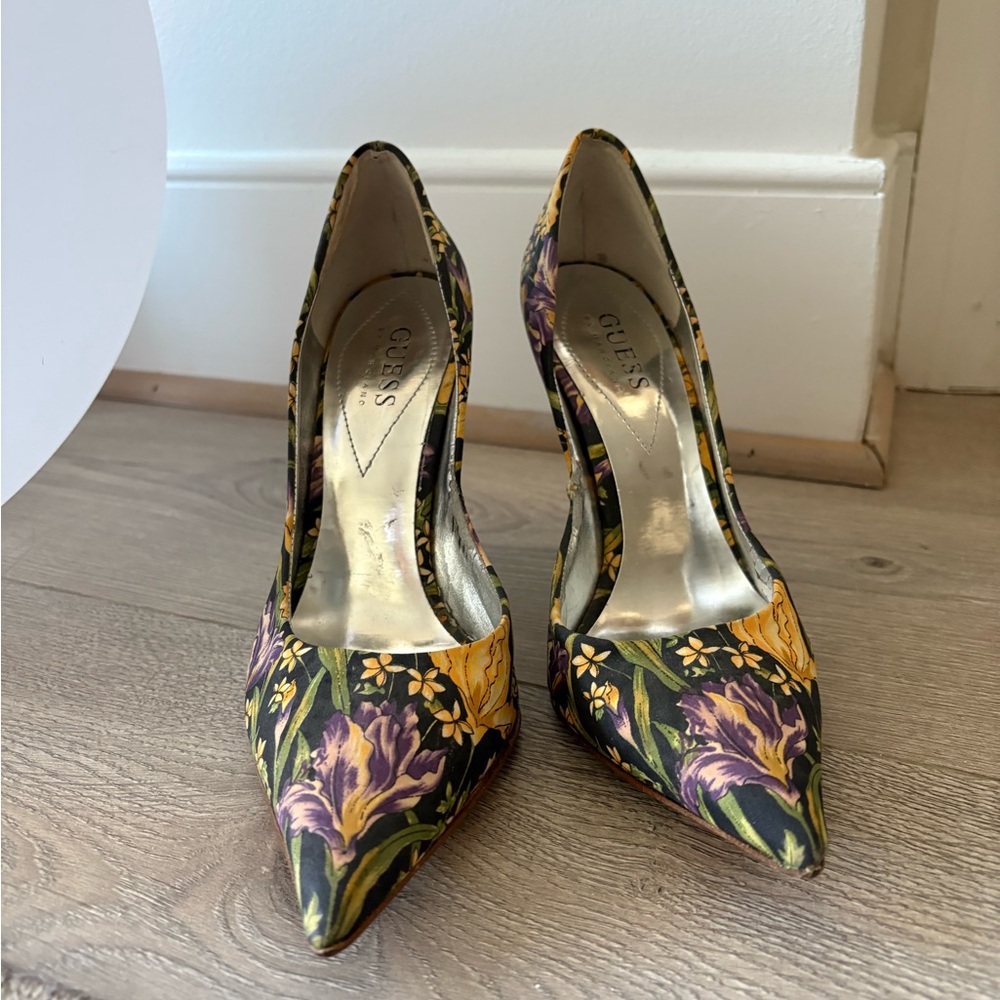 Guess Iris floral print pump heels